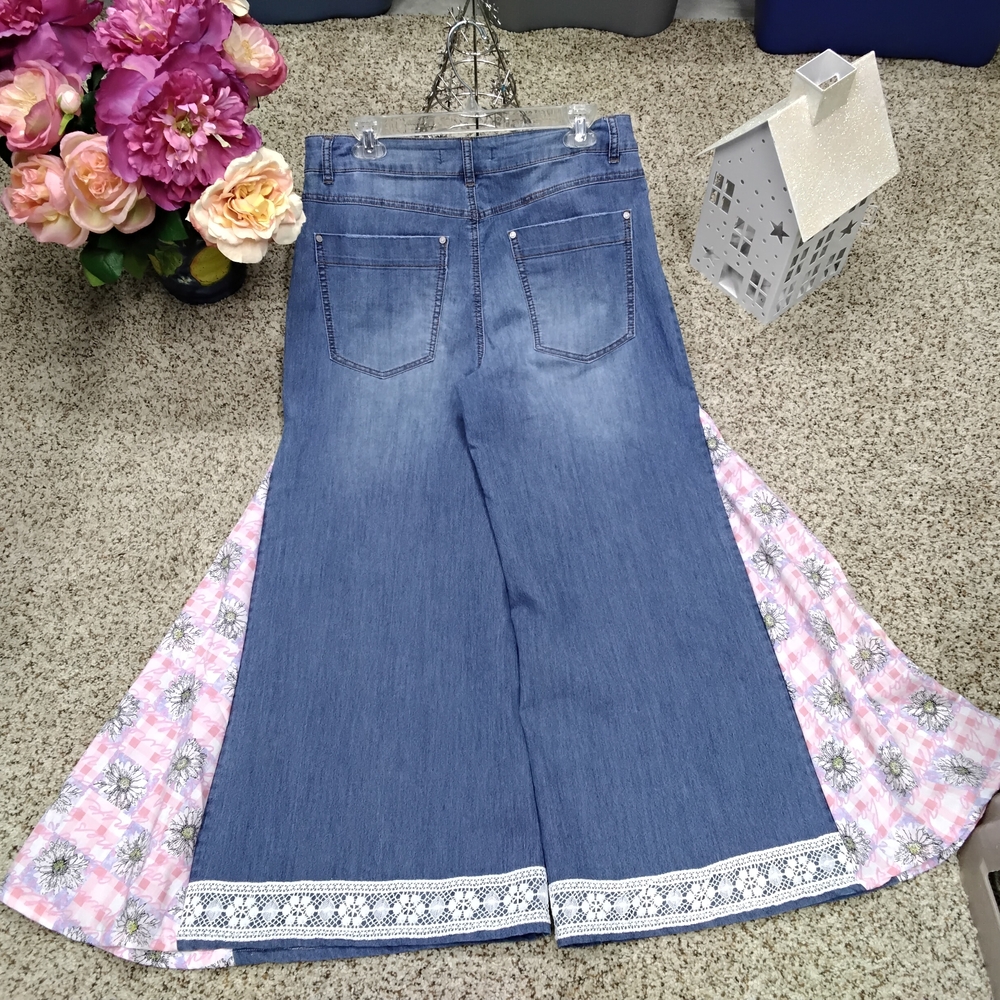 Floral Patchwork Wide Leg Jeans - Picture 5 of 7